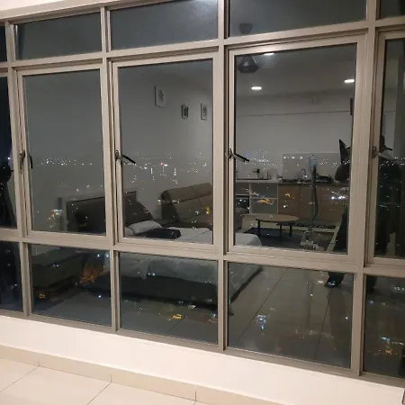 Mha 15 Sulte Evo Soho Bandar Baru Bangi Free Netflix And Wifi Apartment Exterior photo